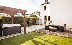Stunning Scottish Hot Tub Getaway